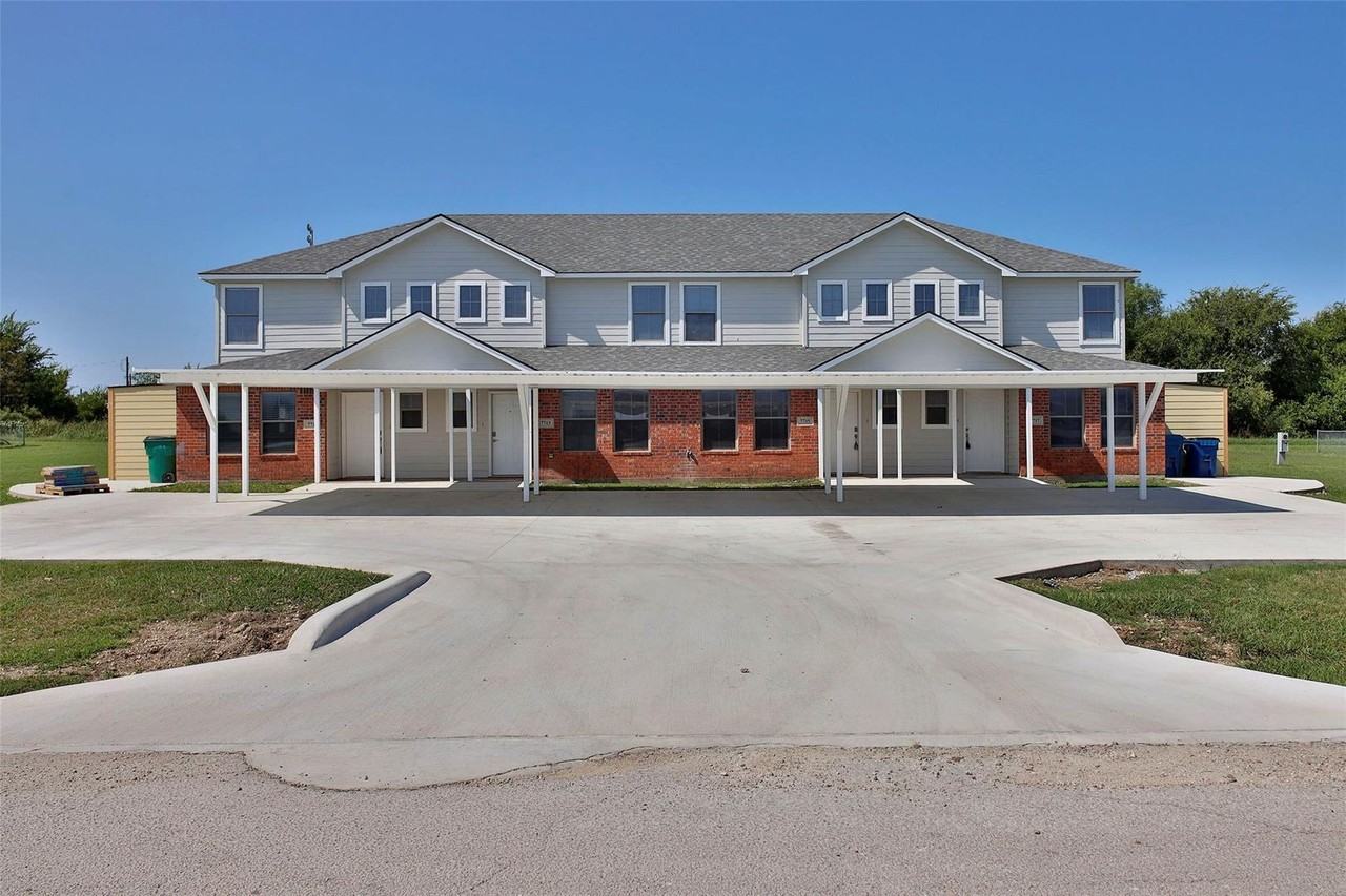 7719 Stanley Ct - Photo 2 of 13