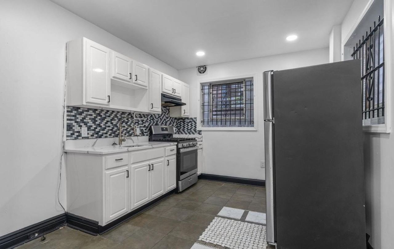 3342 N Palethorp St - Photo 2 of 12