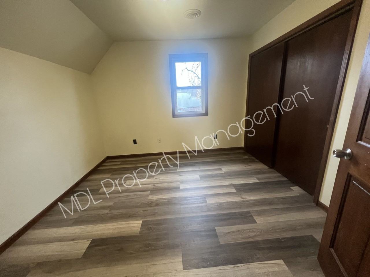 917 Marsac St - Photo 4 of 8