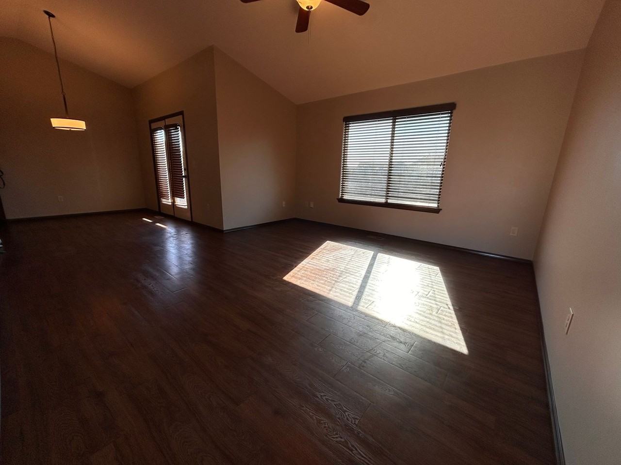 14109 W Westport St - Photo 2 of 12