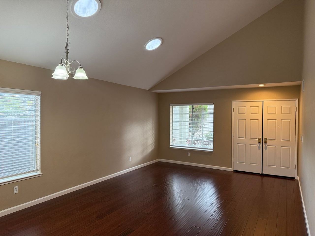 4288 Verdigris Cir - Photo 3 of 15