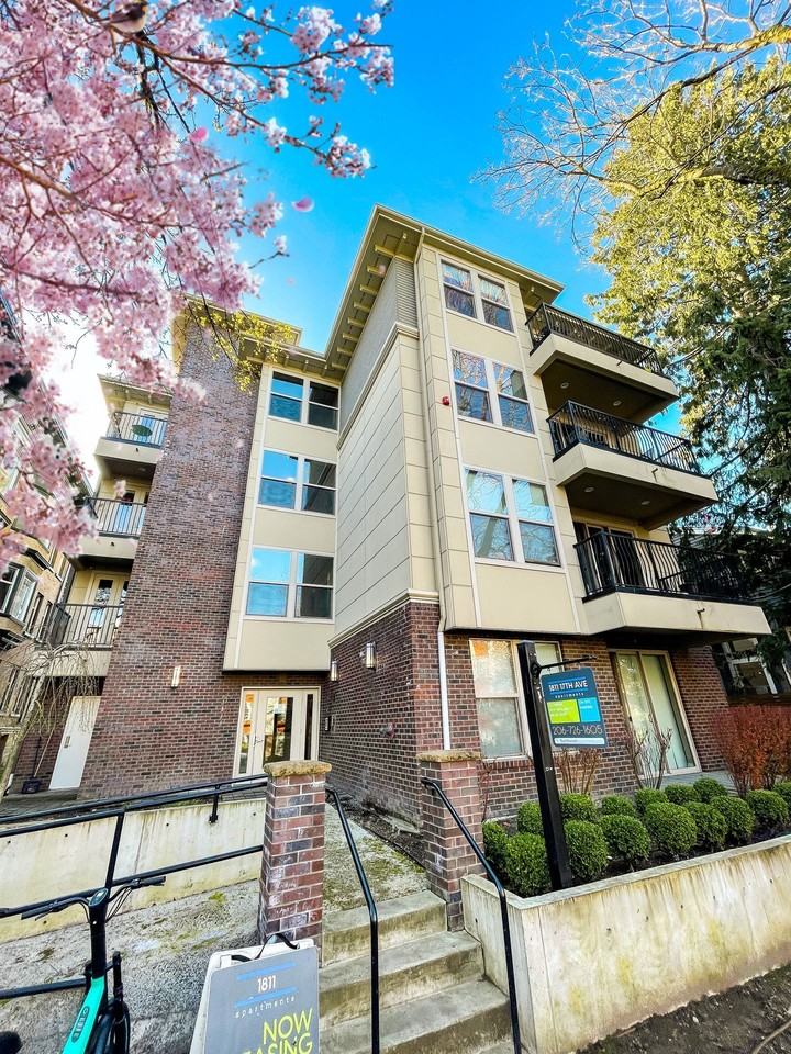 1811 Apartments - Photo 6 of 16