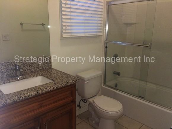 3951 Center St - Photo 2 of 16