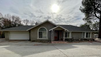 featured image of Oak Dr