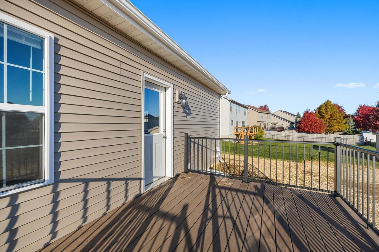 725 Debates St - Photo 4 of 25