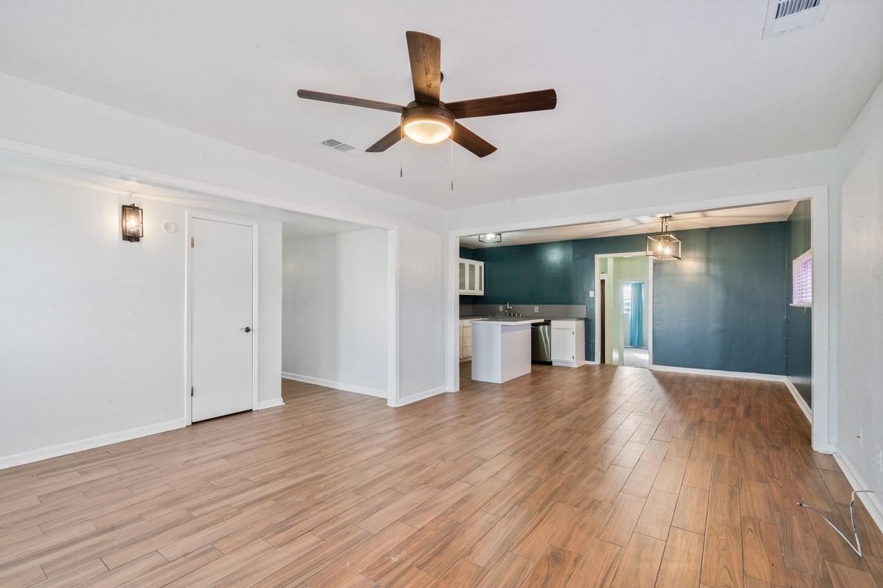 1301 East 2nd Street - Photo 5 of 21