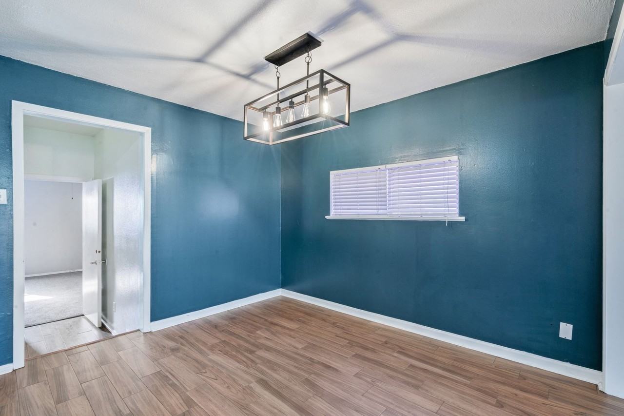 1301 East 2nd Street - Photo 6 of 21