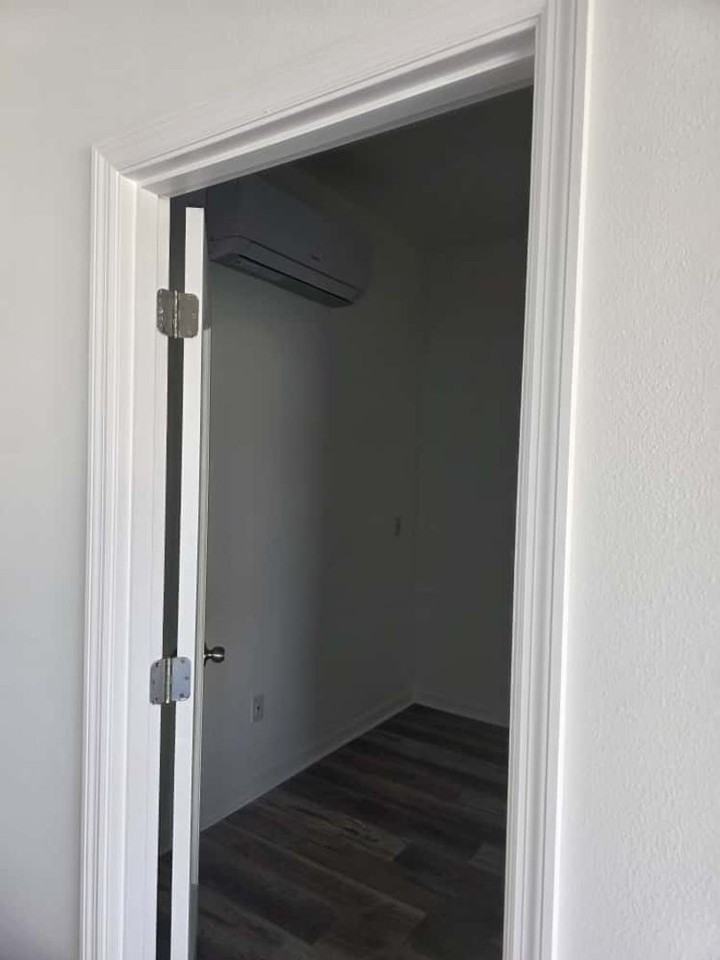 2754 Creekmore Court - Photo 6 of 25