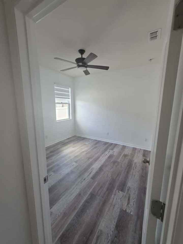 2754 Creekmore Court - Photo 7 of 25