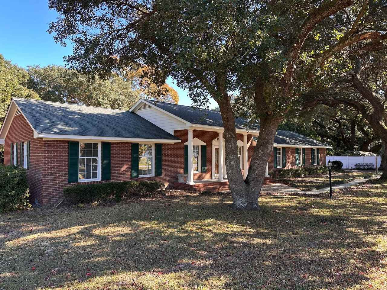 245 High Tide Dr - Photo 3 of 38