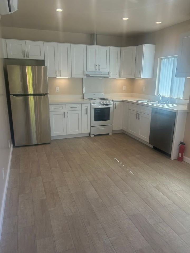 3412 Northwood Dr - Photo 2 of 13