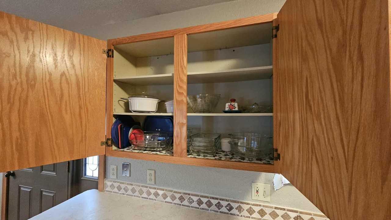 308 20th Avenue West - Photo 7 of 27