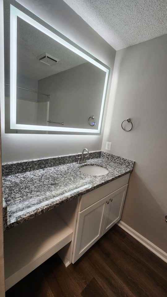 Huntington Place Apartments, LLC - Photo 3 of 14