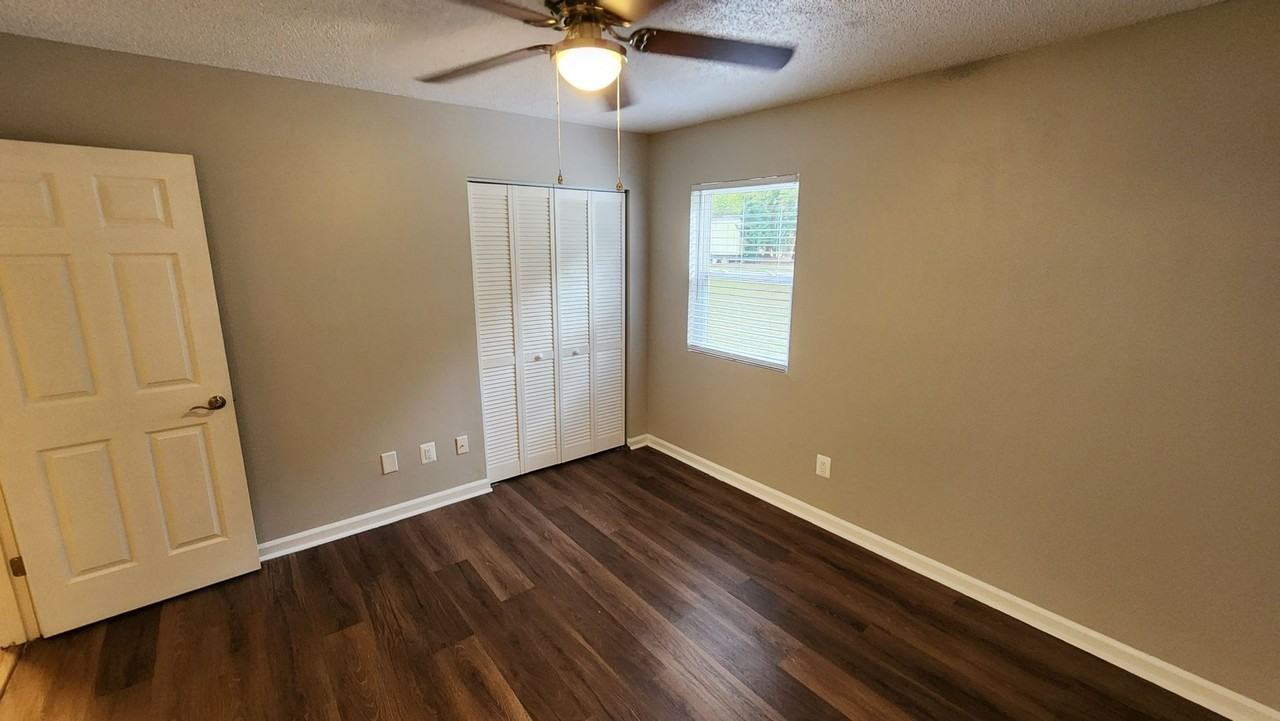 Huntington Place Apartments, LLC - Photo 7 of 14