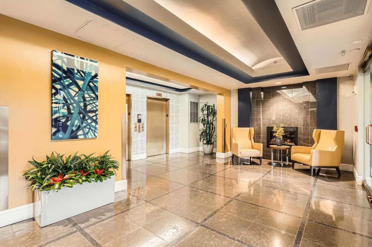 300 W 11th Ave #5I - Photo 5 of 36