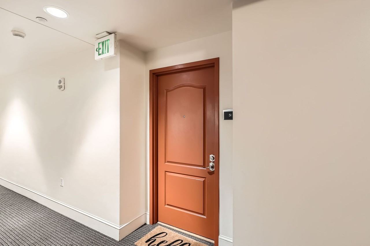 300 W 11th Ave #5I - Photo 7 of 36