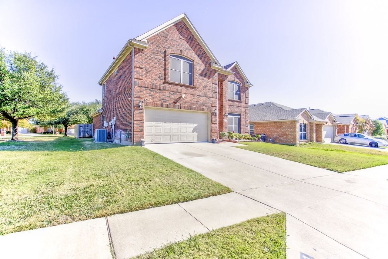 9521 Willow Branch Way - Photo 3 of 50