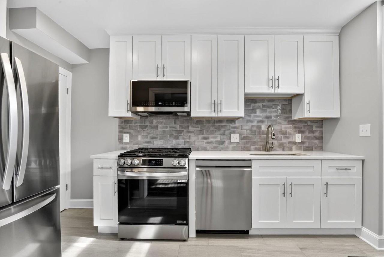 35 Crittenden St Ne - Photo 3 of 8