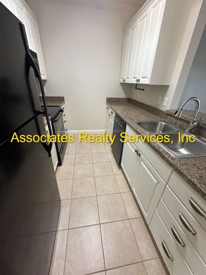 8763 Sw 27th Ln #201 - Photo 7 of 31