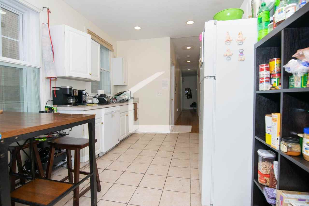 79 Gibbs St - Photo 4 of 12