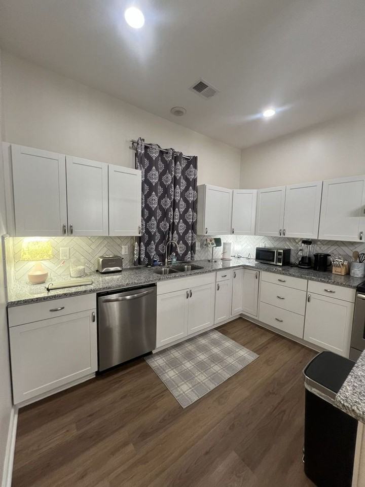 206 Moore St - Photo 6 of 19