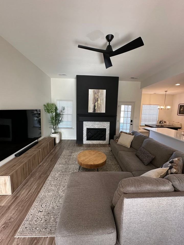 2052 Dela Dr - Photo 6 of 35