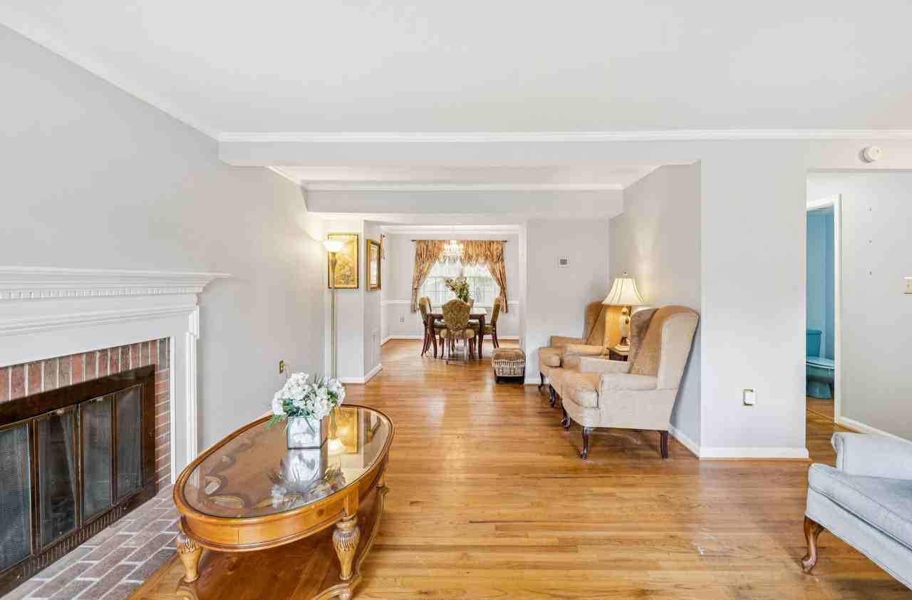 7029 Bradwood Ct - Photo 6 of 43