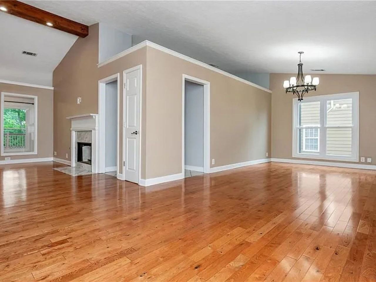 5022 Anclote Dr - Photo 5 of 22