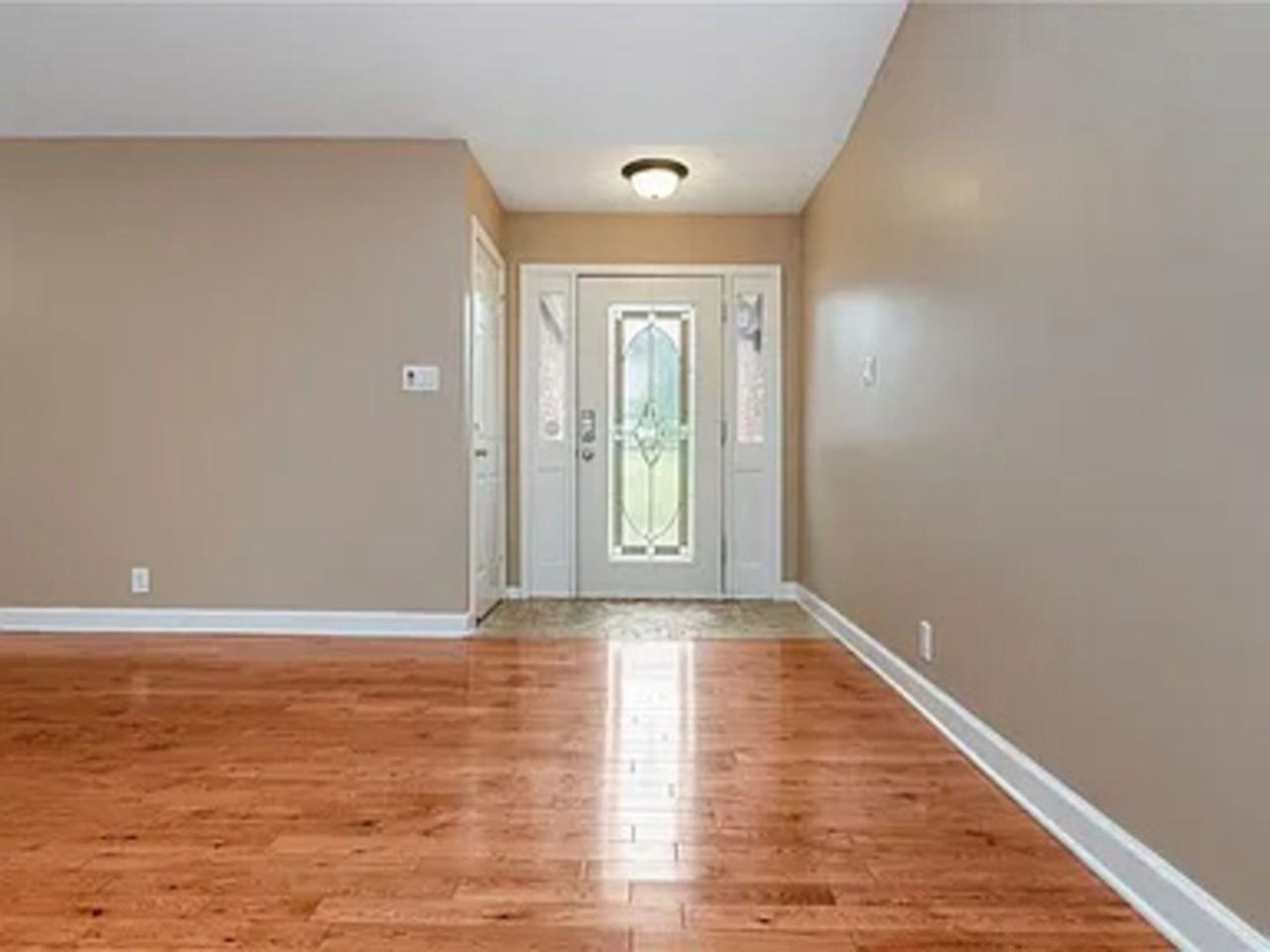 5022 Anclote Dr - Photo 6 of 22