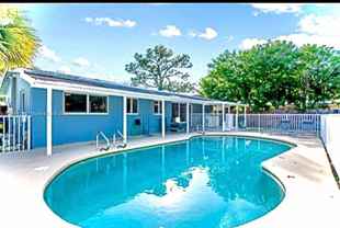 2233 Se 13th St - Photo 1 of 1