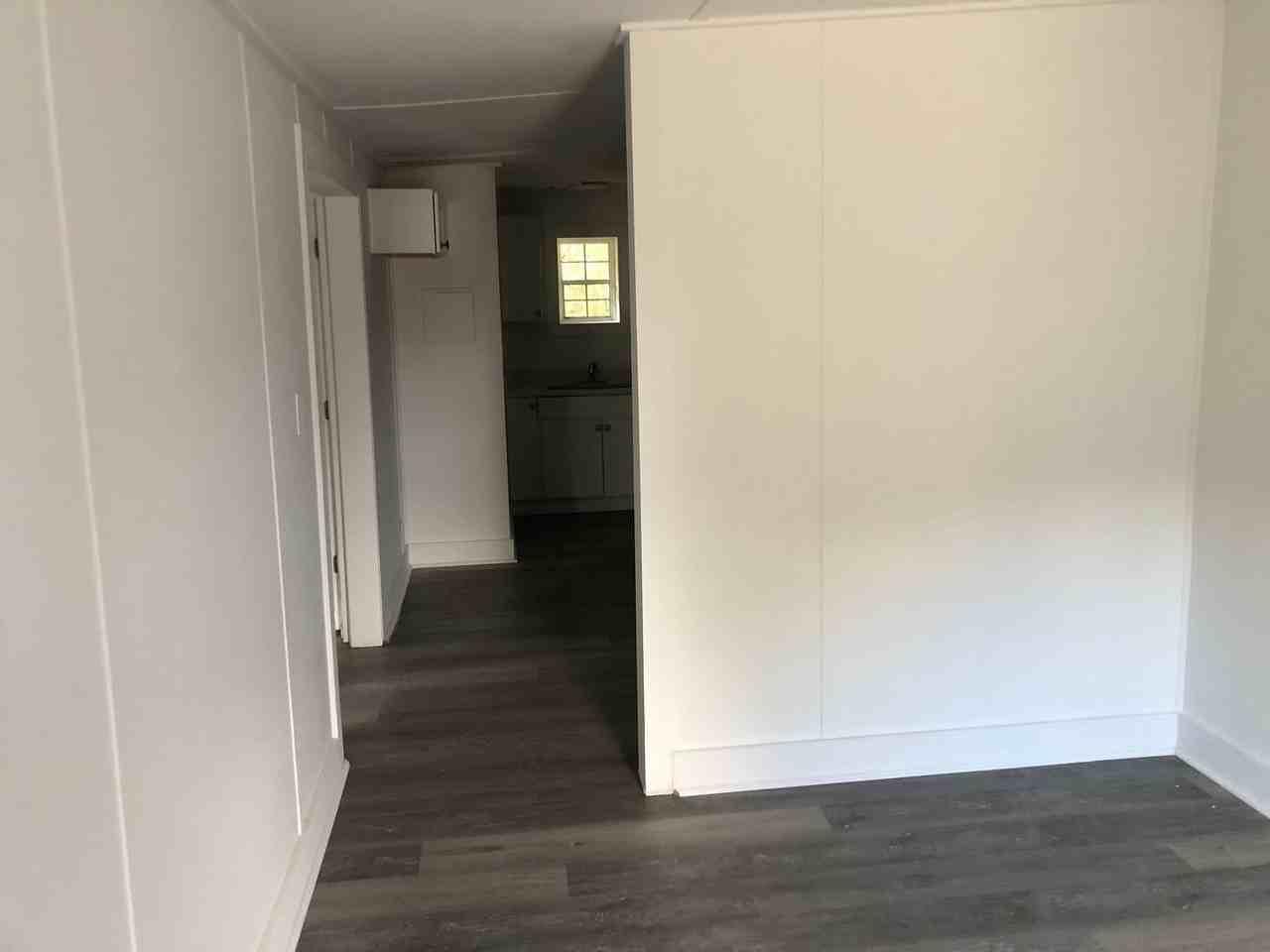 2083 W Meeting St - Photo 3 of 10