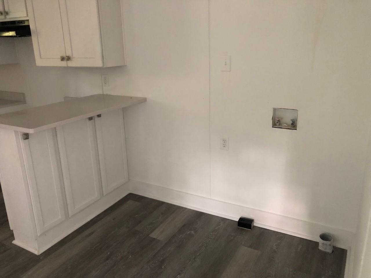 2083 W Meeting St - Photo 4 of 10