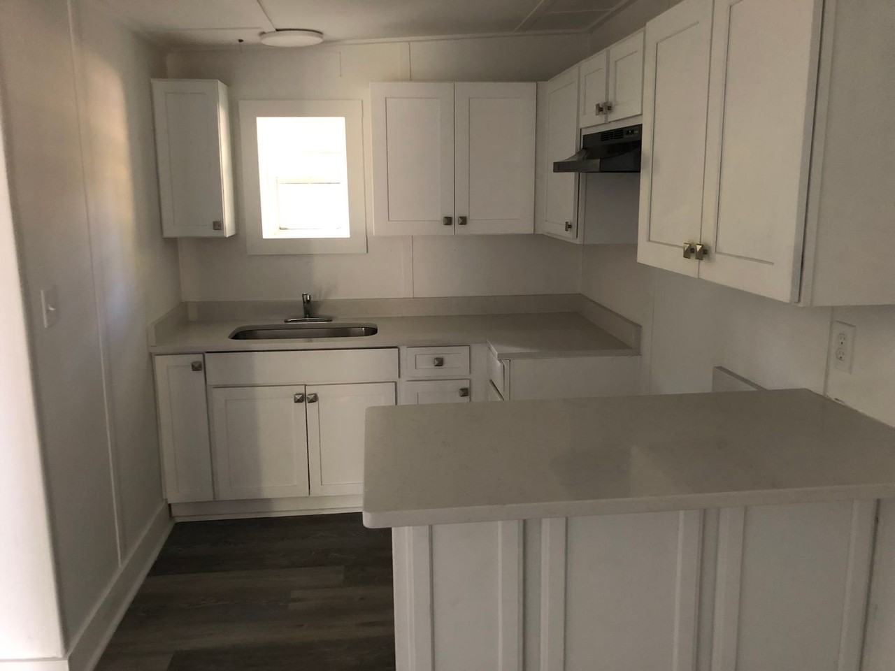 2083 W Meeting St - Photo 5 of 10