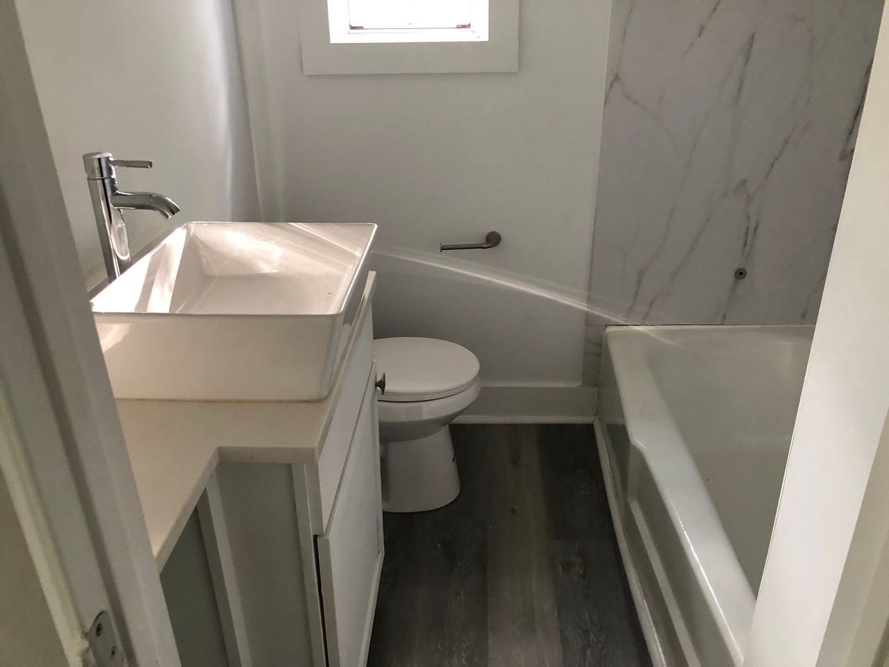 2083 W Meeting St - Photo 7 of 10