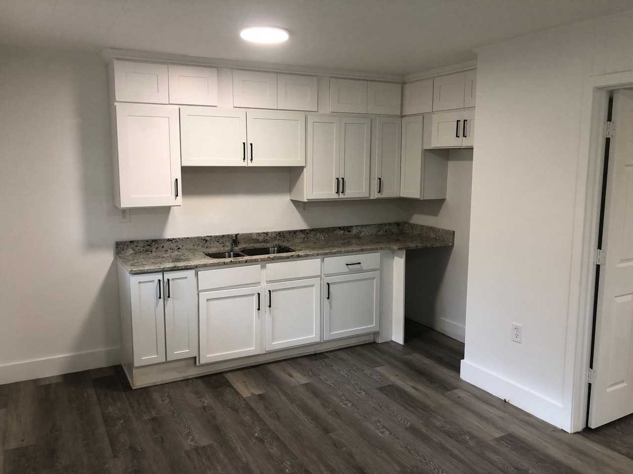 1731 Old Lynwood Cir - Photo 3 of 8