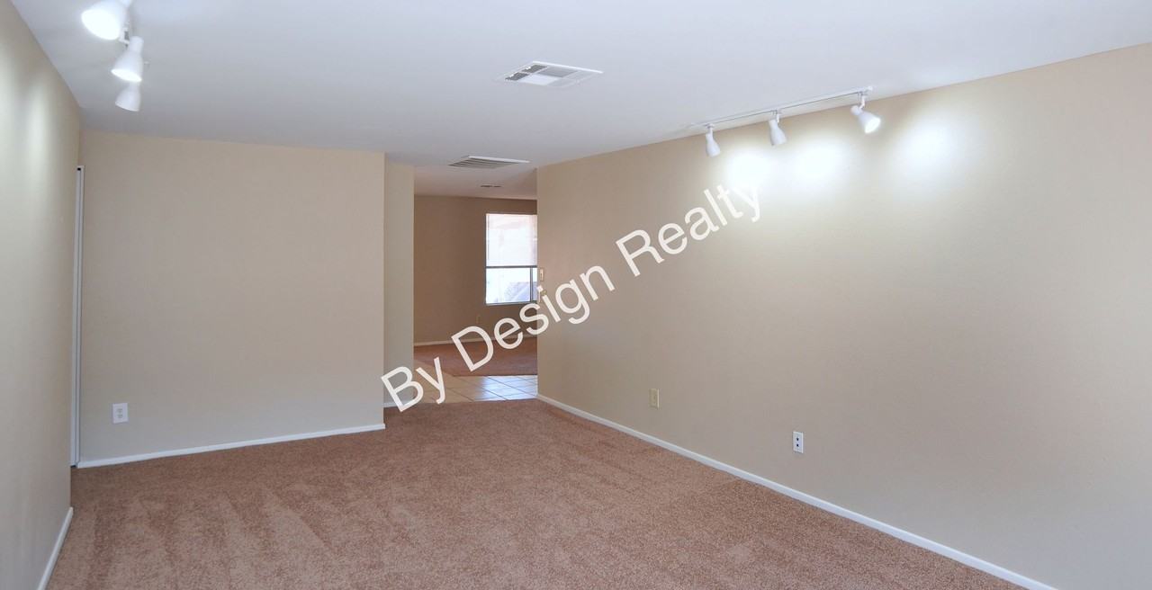 7230 N Ulene Pl - Photo 6 of 39
