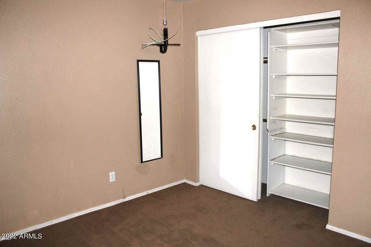 1221 W Chicago St - Photo 2 of 16