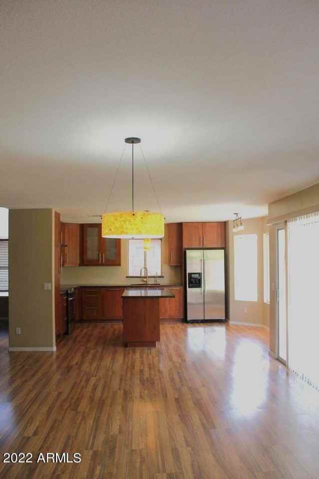 1221 W Chicago St - Photo 5 of 16