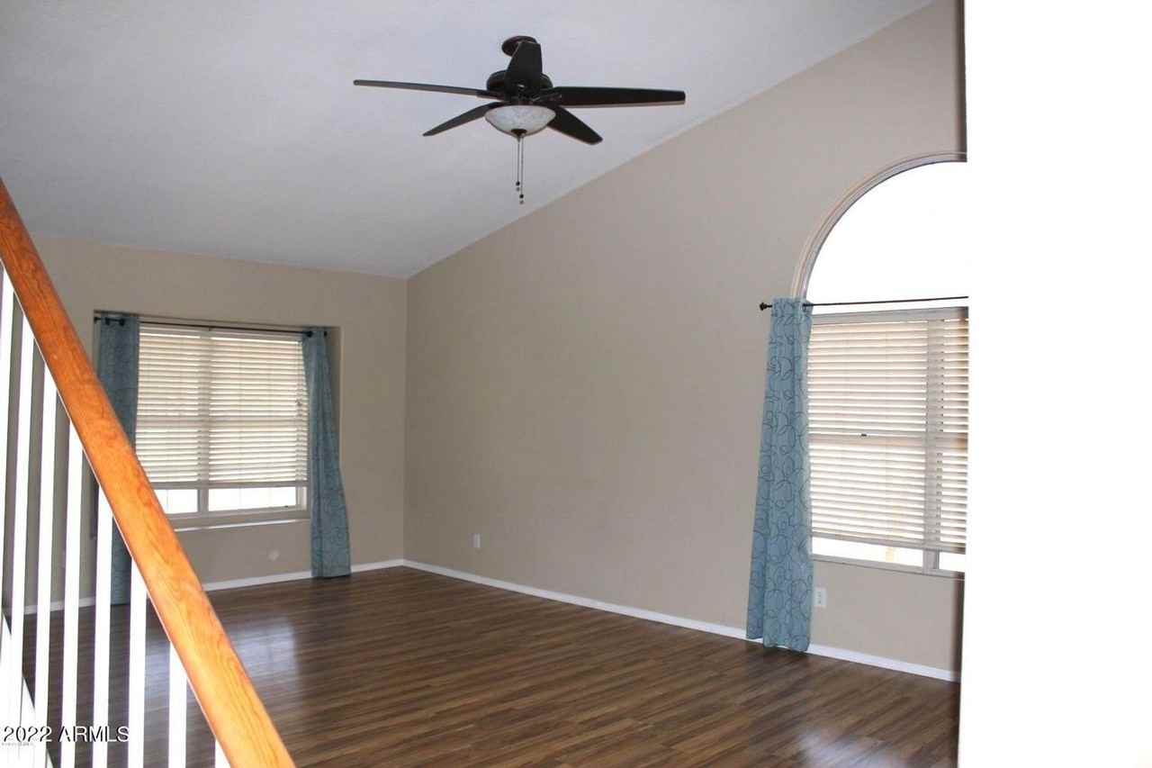 1221 W Chicago St - Photo 6 of 16