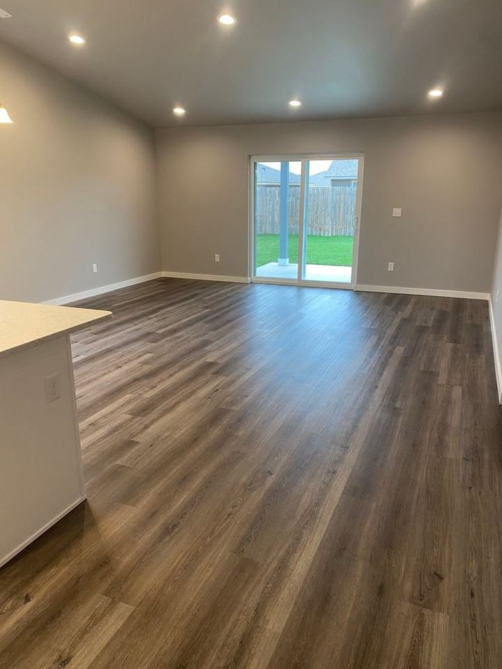 1330 W Bonneville St - Photo 4 of 12