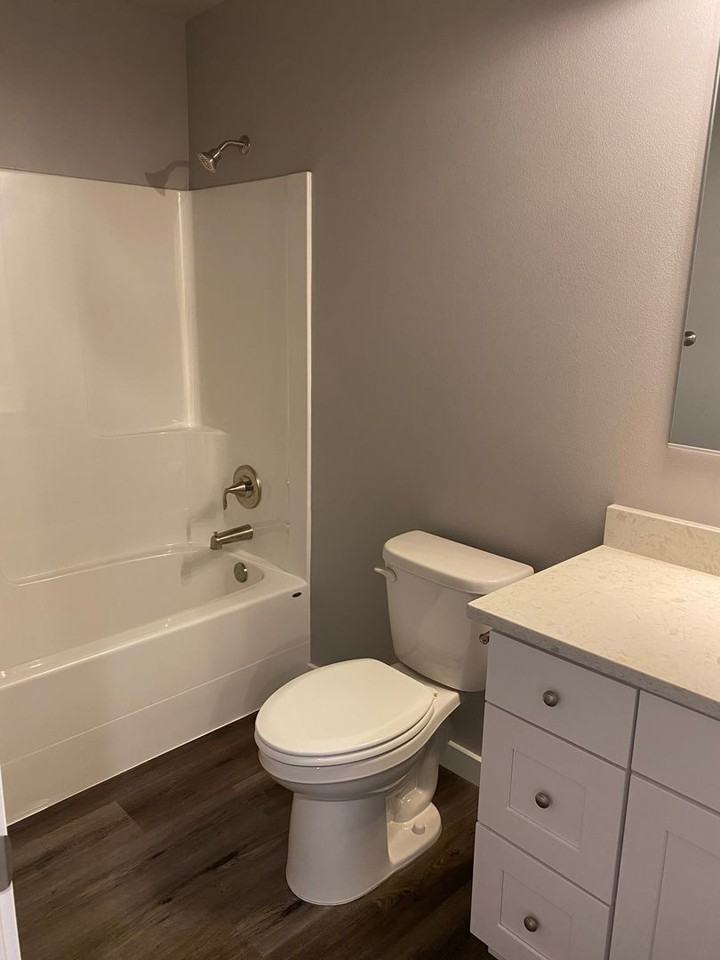 1330 W Bonneville St - Photo 7 of 12