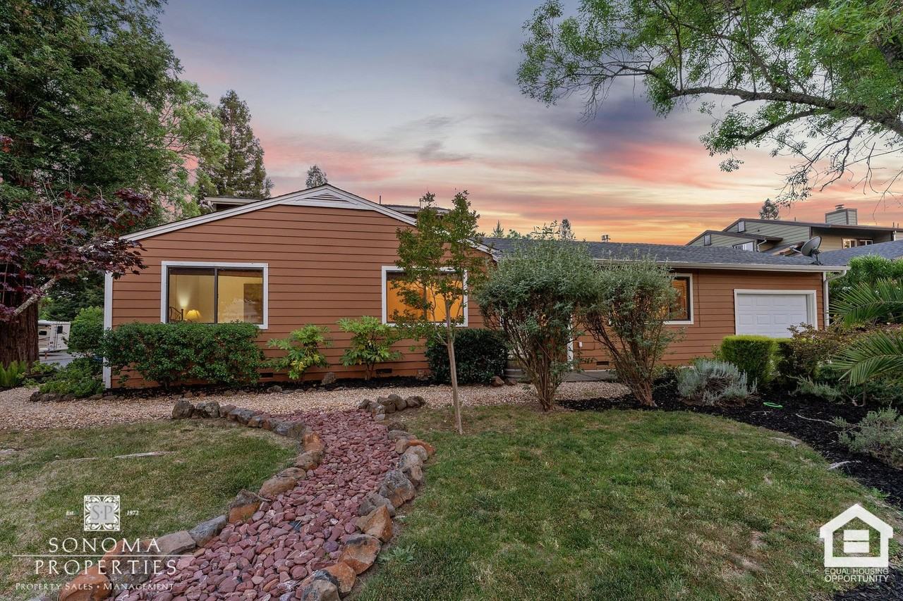 1053 Sonoma Glen Cir - Photo 4 of 21