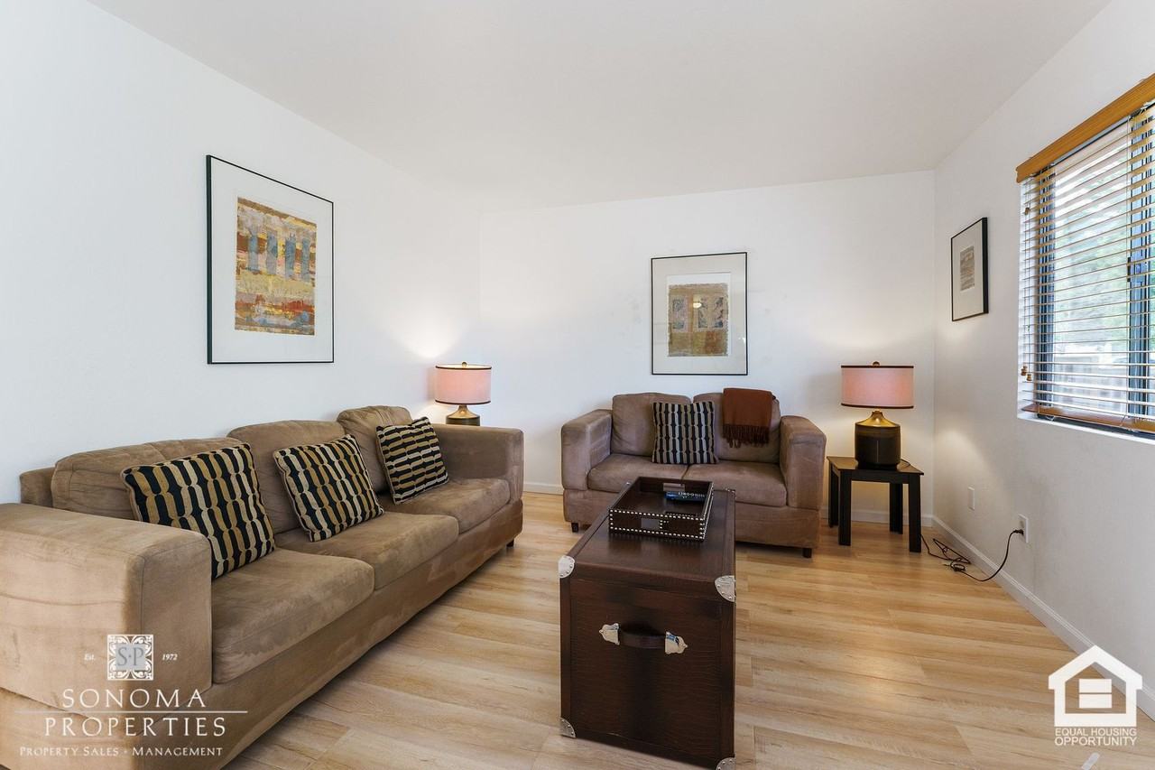 1053 Sonoma Glen Cir - Photo 7 of 21