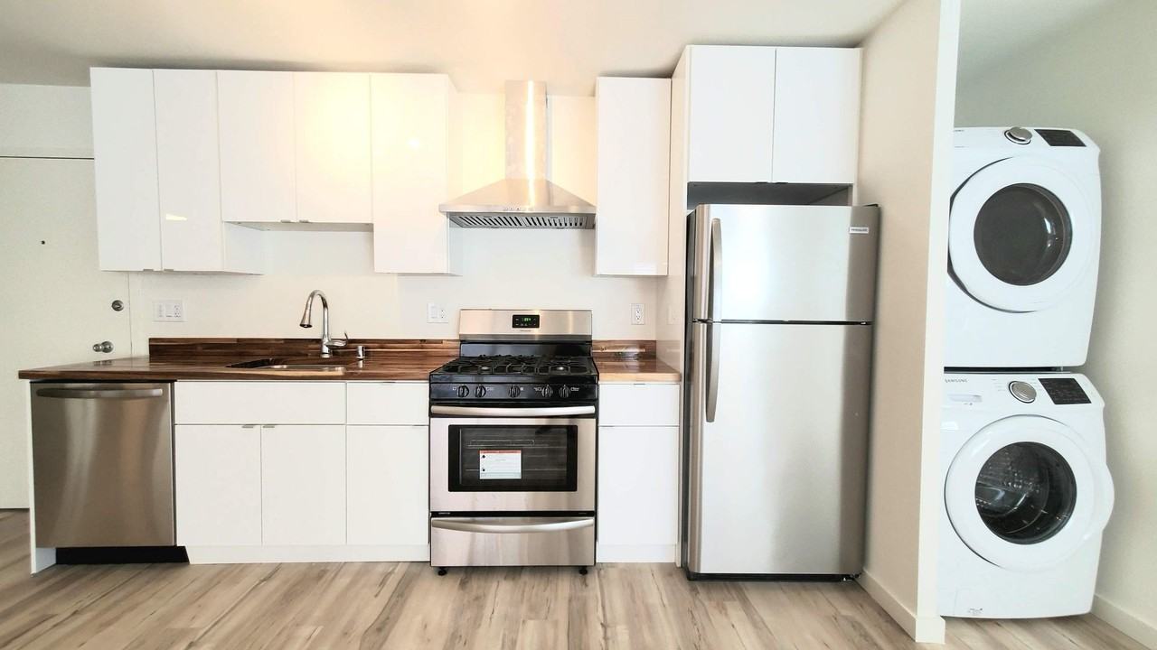 877 Woodside Rd #101 - Photo 3 of 42