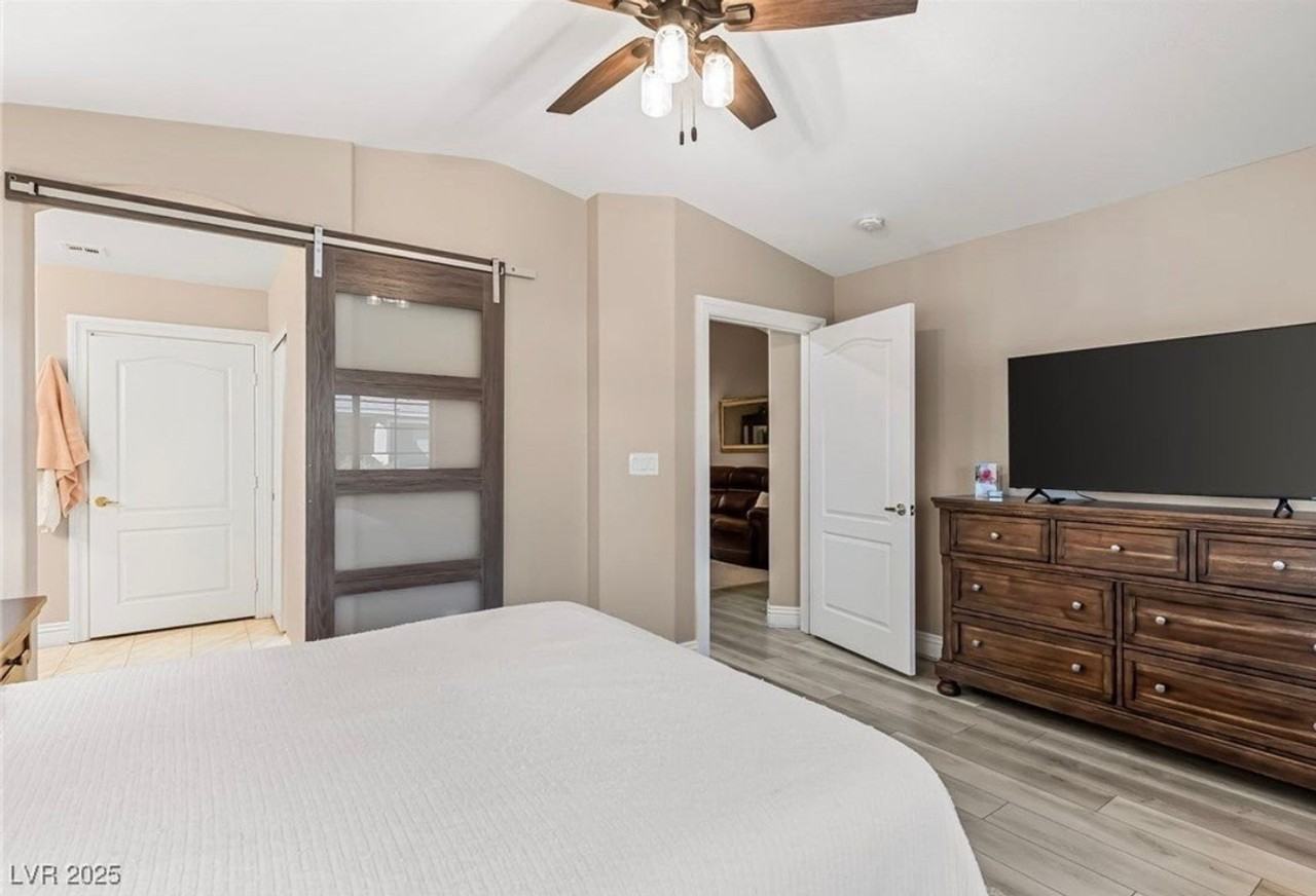 2843 China Cove St - Photo 4 of 24