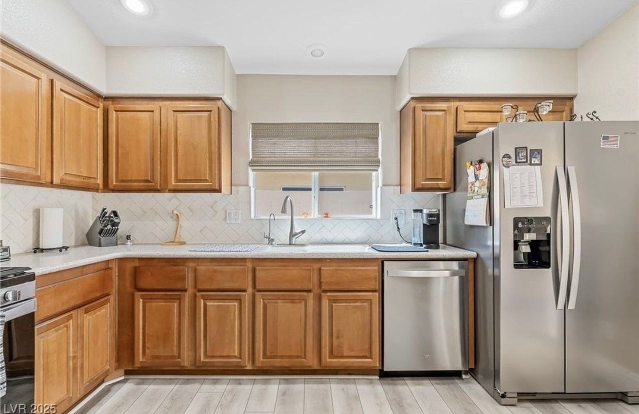 2843 China Cove St - Photo 5 of 24