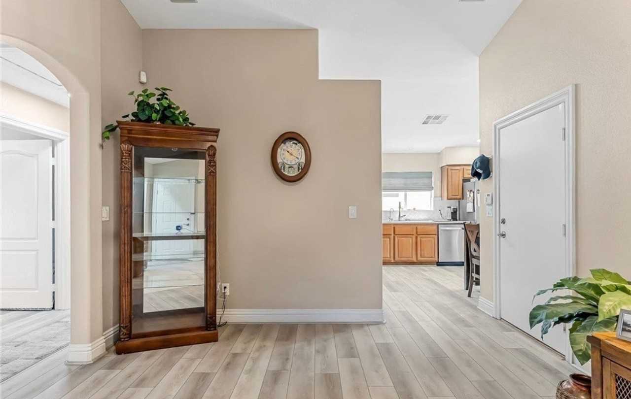 2843 China Cove St - Photo 7 of 24