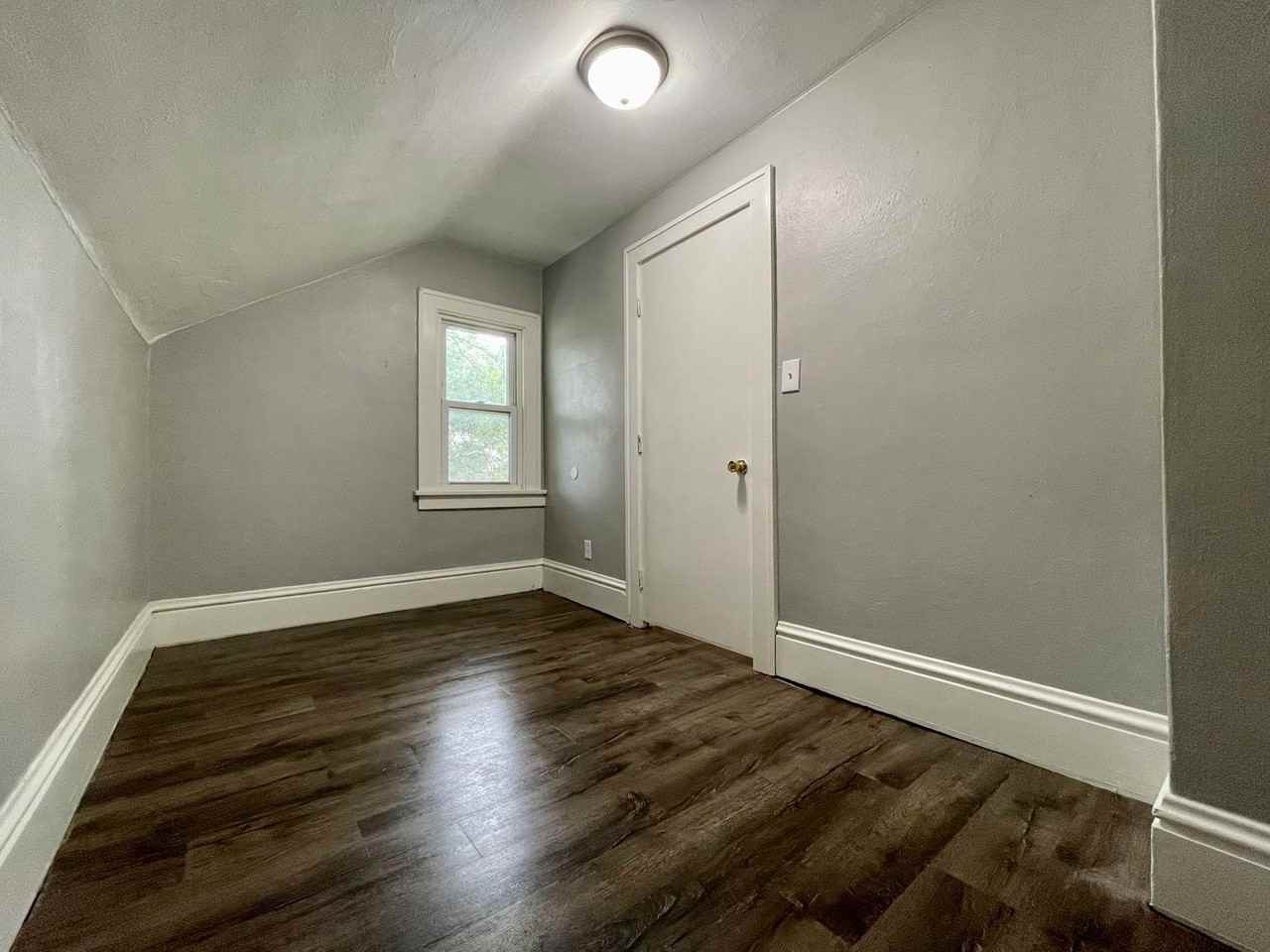 24 16th Avenue North - Photo 4 of 8