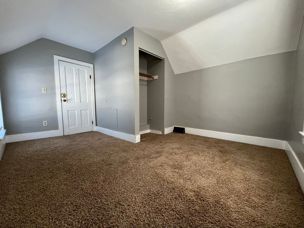 812 7th Avenue South - Photo 3 of 10