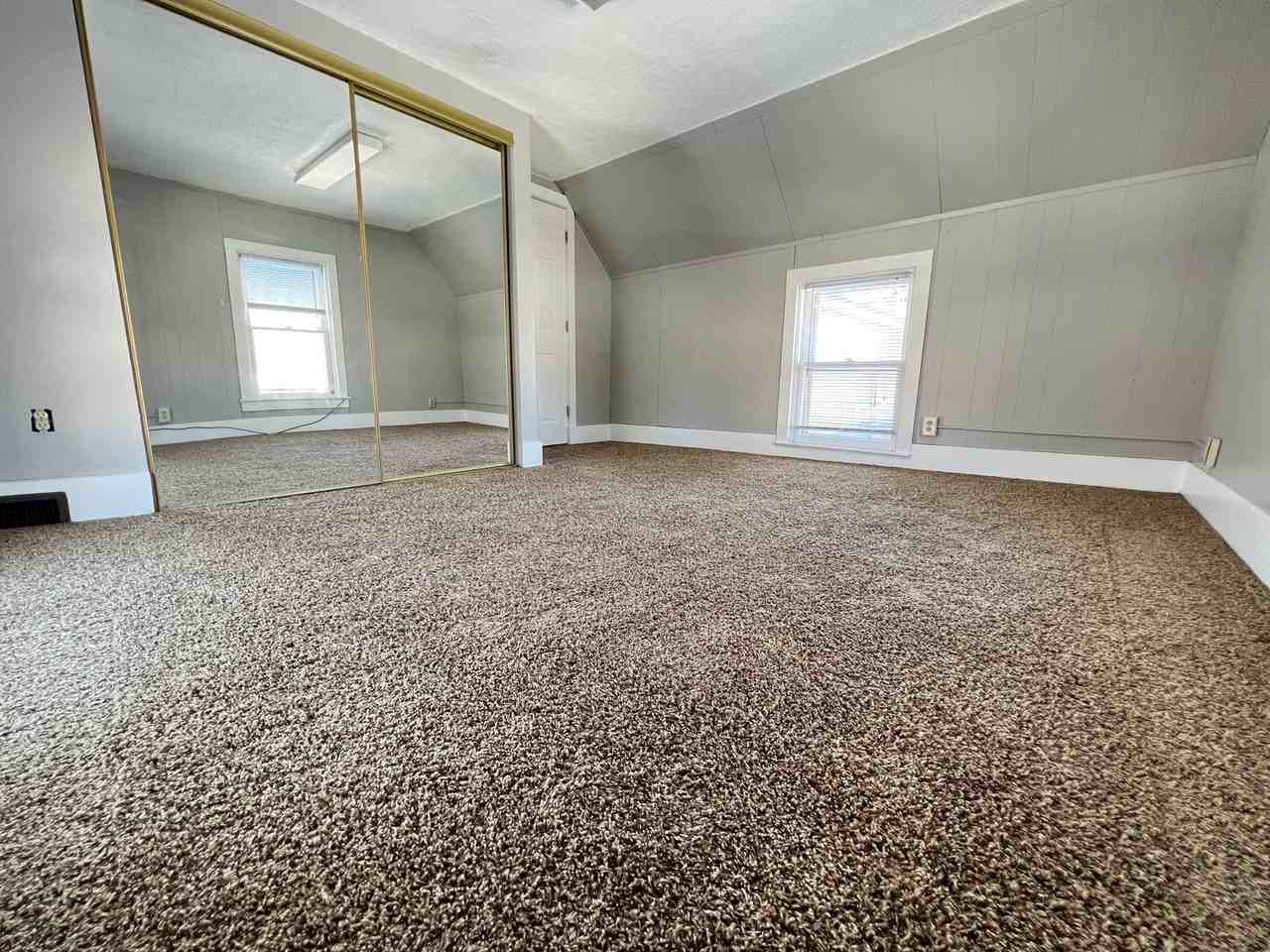 812 7th Avenue South - Photo 5 of 10